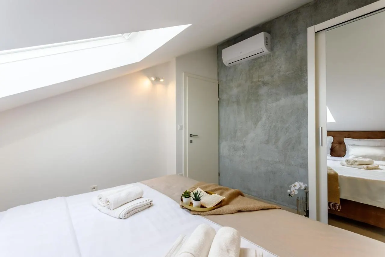 Villa Tango Trogir 0*,  Croatia