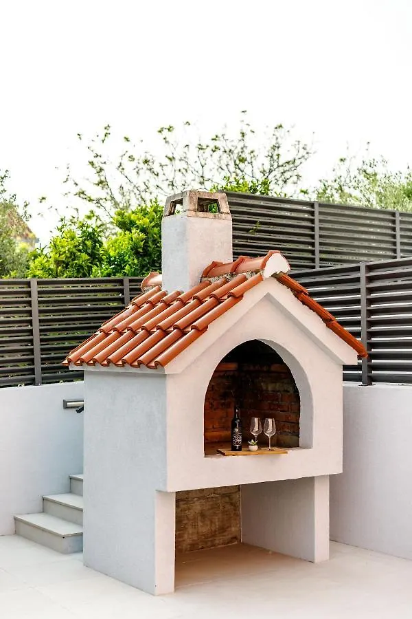 Villa Tango Trogir 0*,