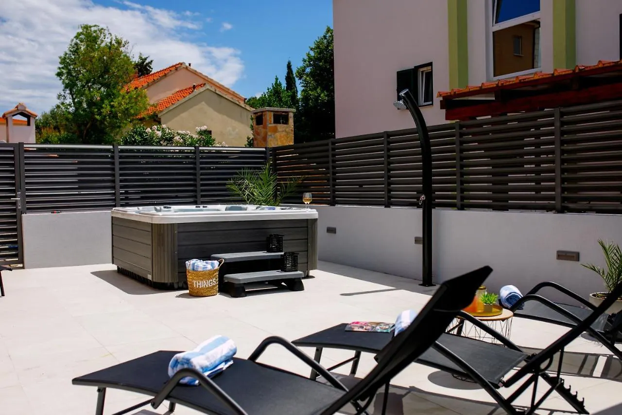 Villa Tango Trogir 0*,