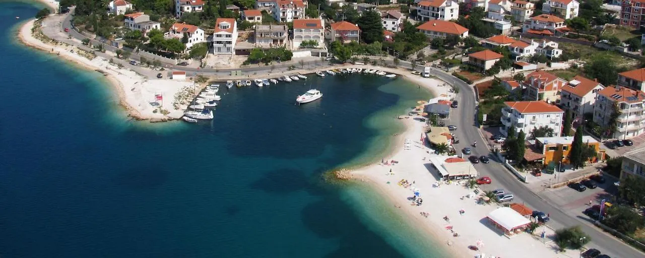 Villa Tango Trogir 0*,  Croatia