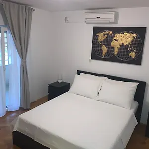 Mladeng Apartament
