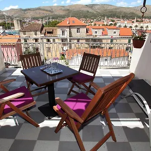 Pensionat Kate, Trogir