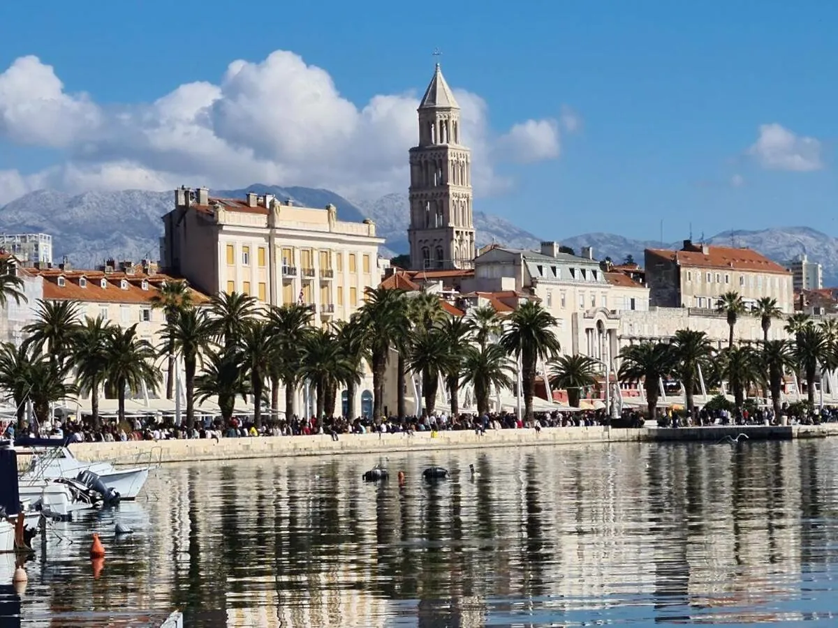 Villa Tango Trogir 0*,  Croatia